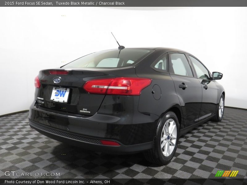 Tuxedo Black Metallic / Charcoal Black 2015 Ford Focus SE Sedan