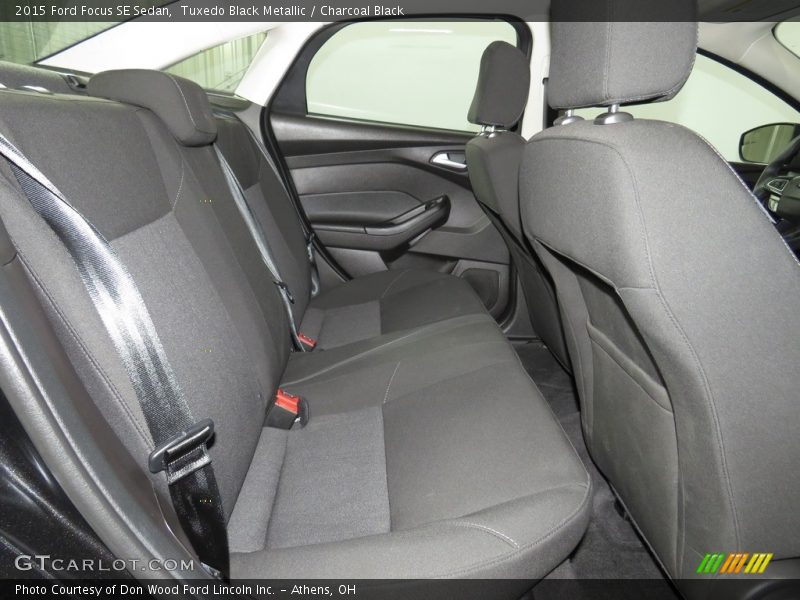 Tuxedo Black Metallic / Charcoal Black 2015 Ford Focus SE Sedan