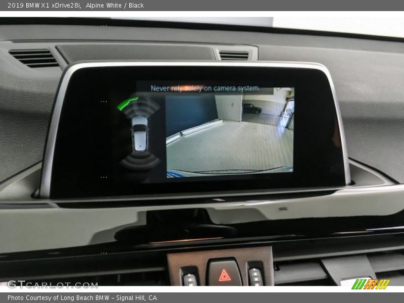 Alpine White / Black 2019 BMW X1 xDrive28i