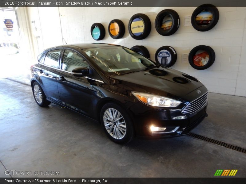 Shadow Black / Medium Soft Ceramic 2018 Ford Focus Titanium Hatch