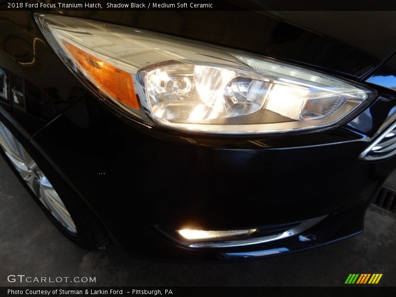 Shadow Black / Medium Soft Ceramic 2018 Ford Focus Titanium Hatch