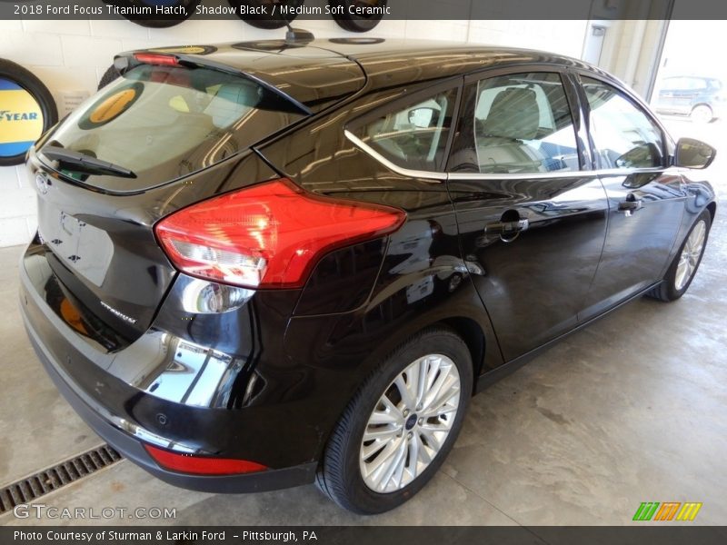 Shadow Black / Medium Soft Ceramic 2018 Ford Focus Titanium Hatch