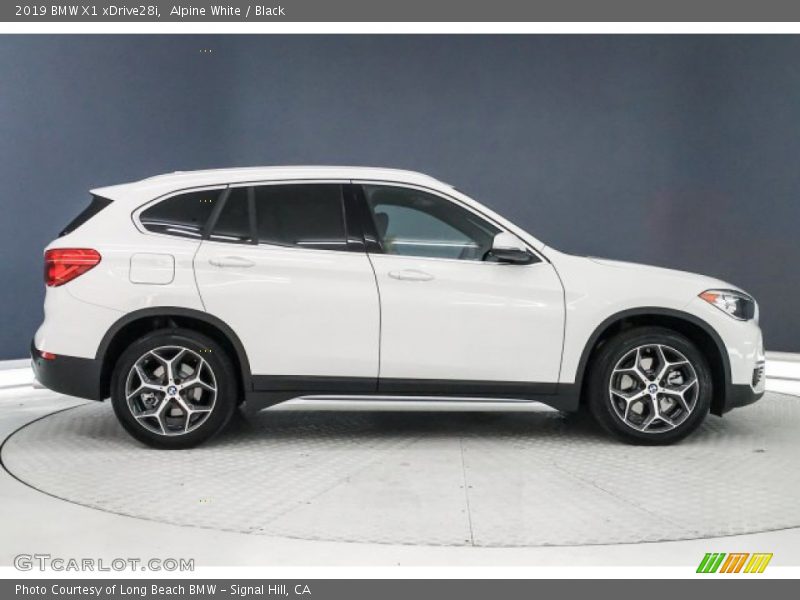 Alpine White / Black 2019 BMW X1 xDrive28i