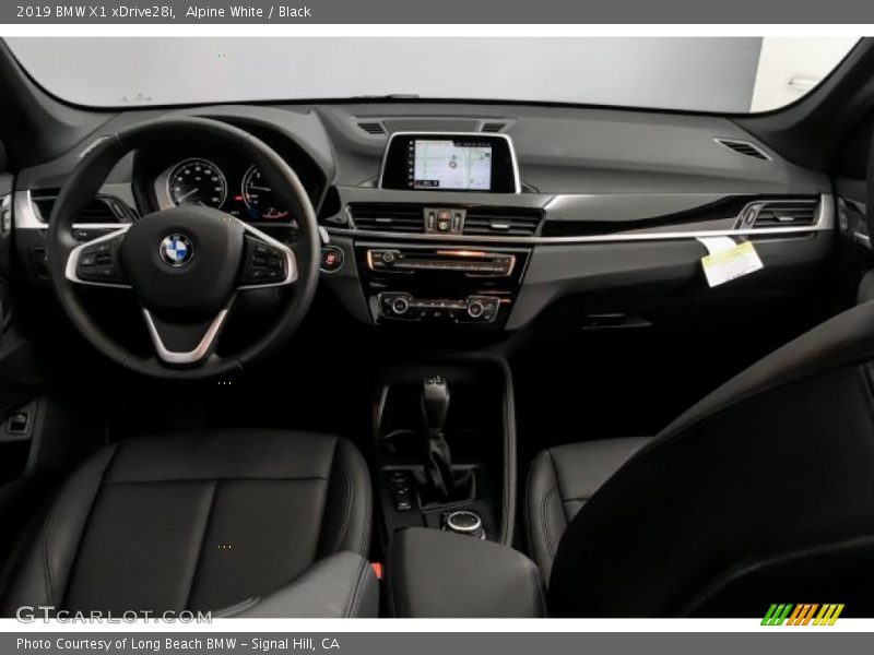 Alpine White / Black 2019 BMW X1 xDrive28i