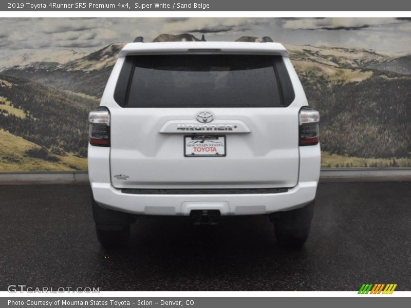 Super White / Sand Beige 2019 Toyota 4Runner SR5 Premium 4x4
