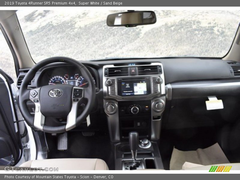 Super White / Sand Beige 2019 Toyota 4Runner SR5 Premium 4x4