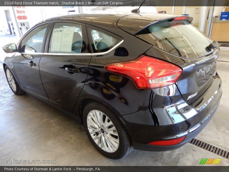 Shadow Black / Medium Soft Ceramic 2018 Ford Focus Titanium Hatch