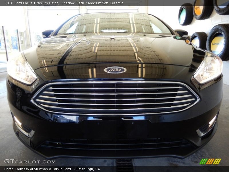 Shadow Black / Medium Soft Ceramic 2018 Ford Focus Titanium Hatch