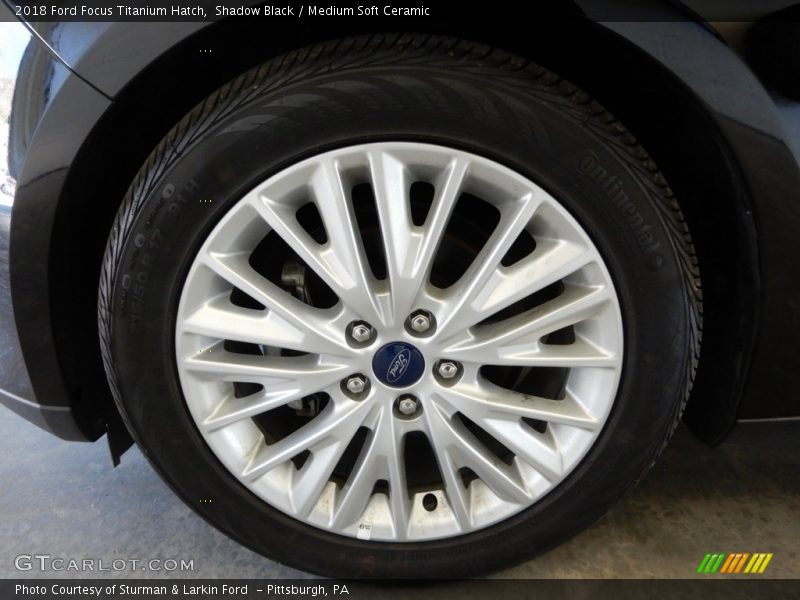 Shadow Black / Medium Soft Ceramic 2018 Ford Focus Titanium Hatch