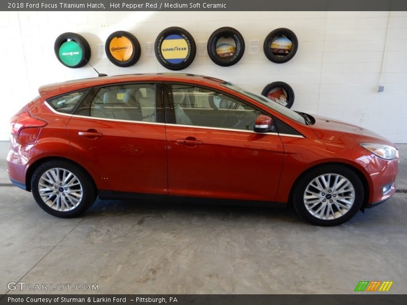 Hot Pepper Red / Medium Soft Ceramic 2018 Ford Focus Titanium Hatch