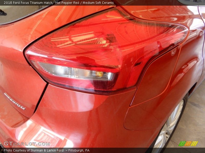 Hot Pepper Red / Medium Soft Ceramic 2018 Ford Focus Titanium Hatch