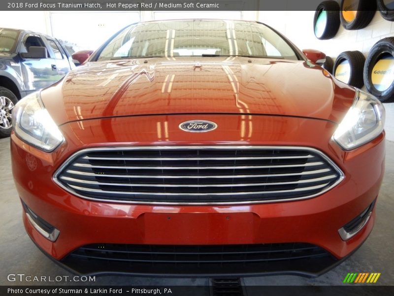 Hot Pepper Red / Medium Soft Ceramic 2018 Ford Focus Titanium Hatch