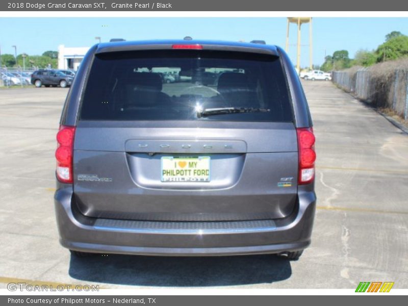 Granite Pearl / Black 2018 Dodge Grand Caravan SXT