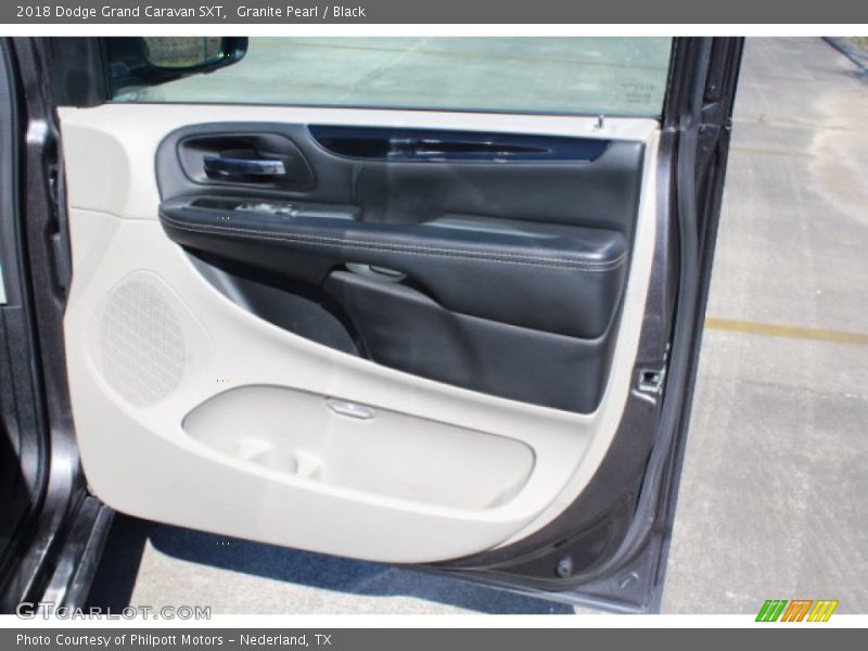Granite Pearl / Black 2018 Dodge Grand Caravan SXT