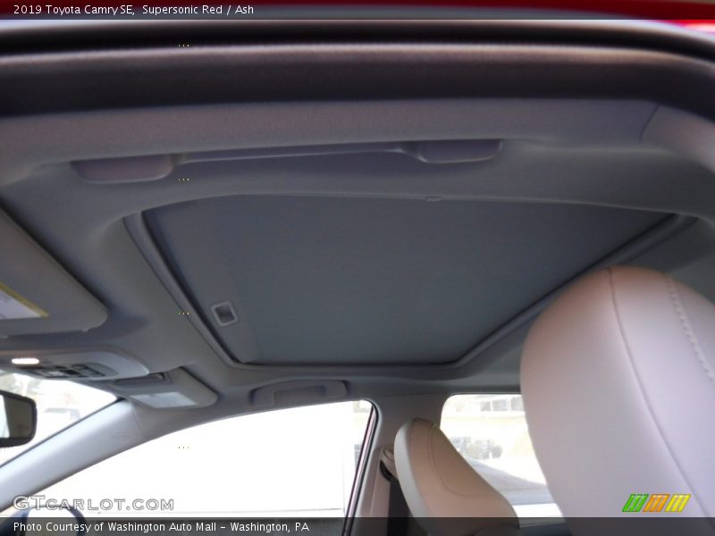 Supersonic Red / Ash 2019 Toyota Camry SE