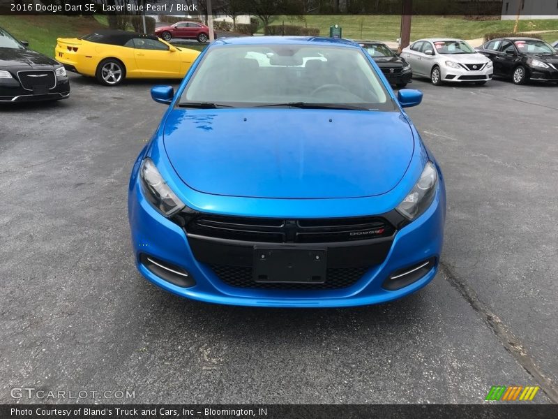 Laser Blue Pearl / Black 2016 Dodge Dart SE