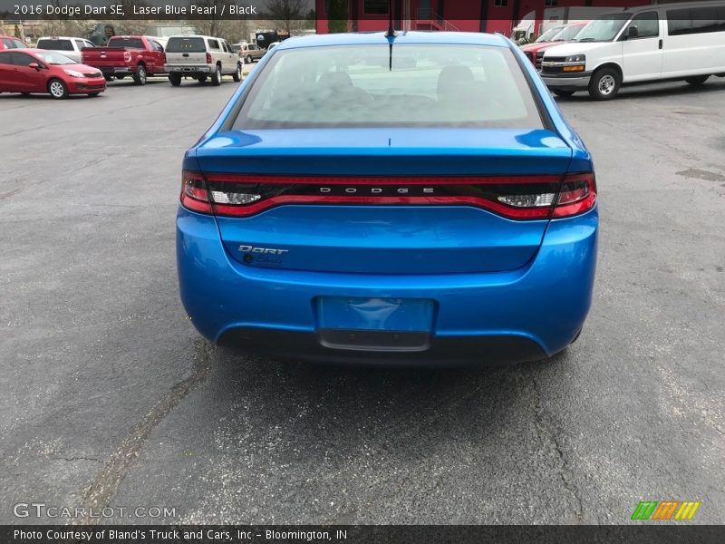 Laser Blue Pearl / Black 2016 Dodge Dart SE