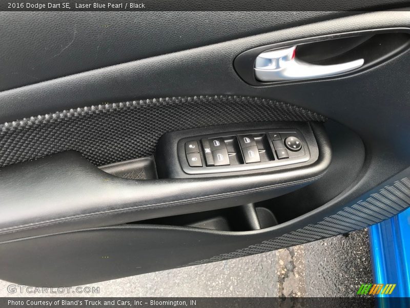 Laser Blue Pearl / Black 2016 Dodge Dart SE