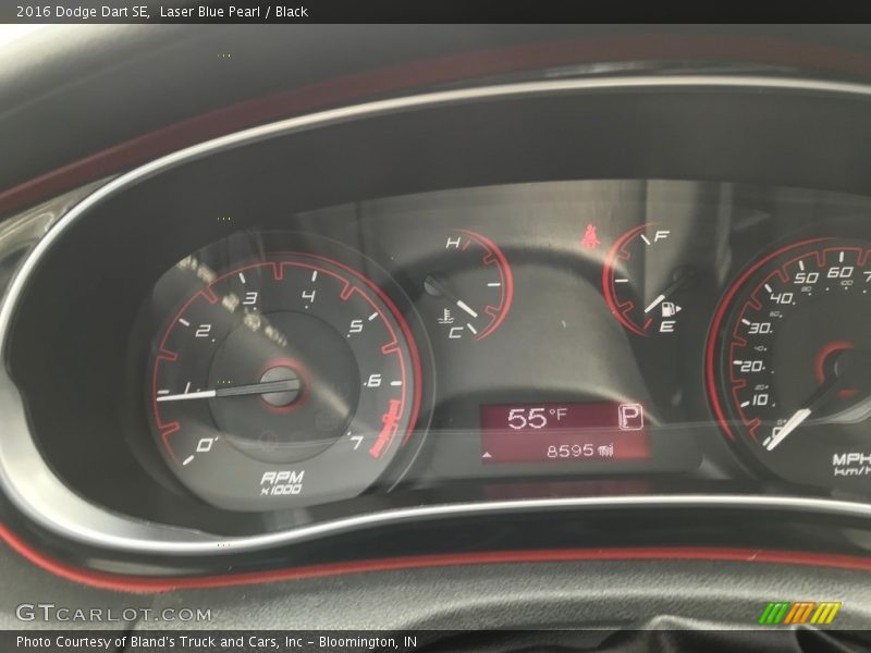 Laser Blue Pearl / Black 2016 Dodge Dart SE