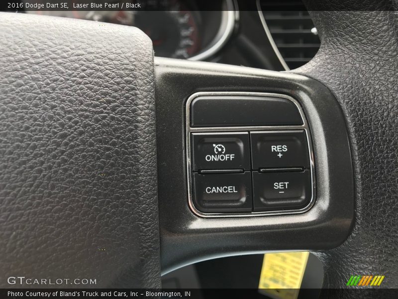 Laser Blue Pearl / Black 2016 Dodge Dart SE