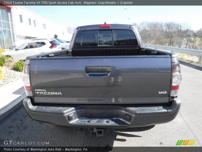 Magnetic Gray Metallic / Graphite 2014 Toyota Tacoma V6 TRD Sport Access Cab 4x4