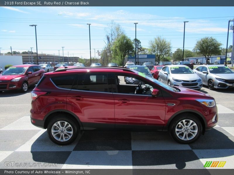 Ruby Red / Charcoal Black 2018 Ford Escape SE