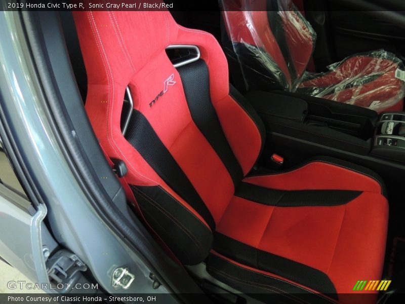 Front Seat of 2019 Civic Type R