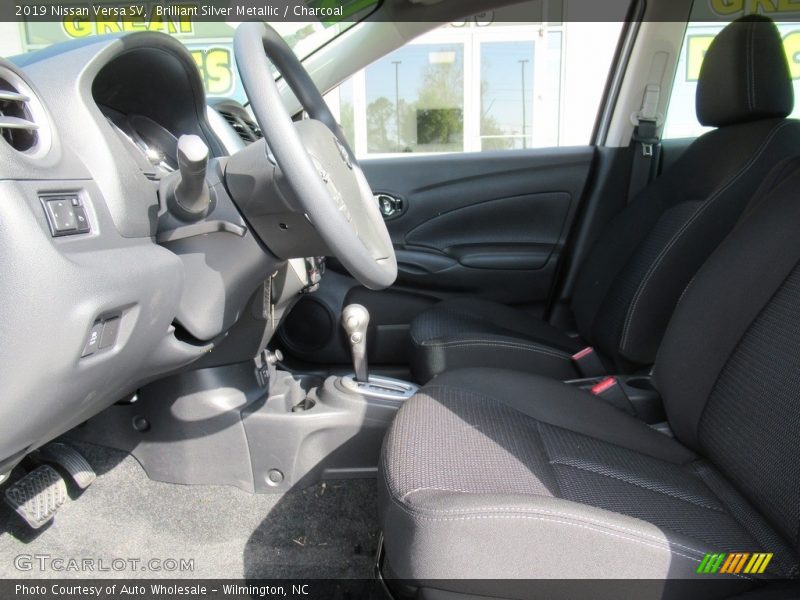 Brilliant Silver Metallic / Charcoal 2019 Nissan Versa SV