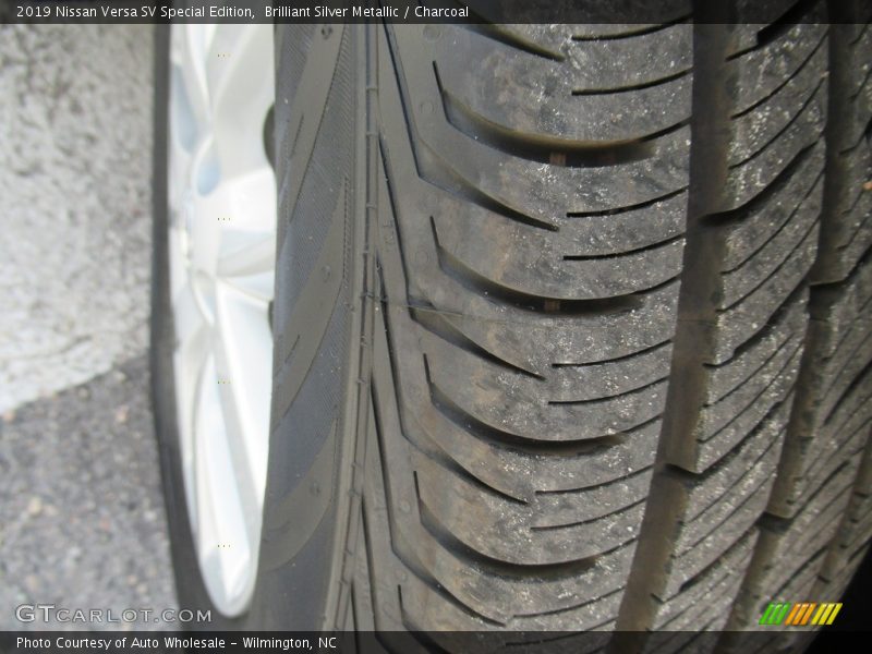 Brilliant Silver Metallic / Charcoal 2019 Nissan Versa SV Special Edition