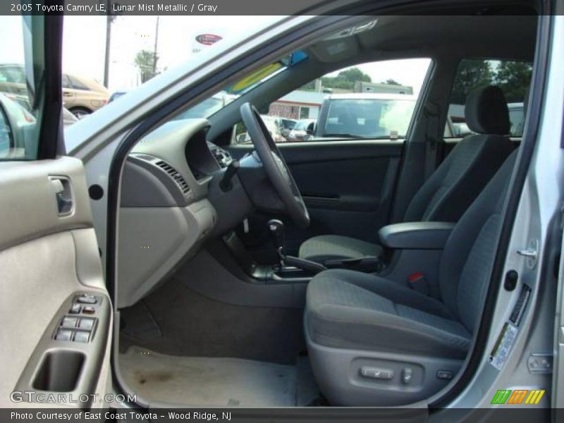 Lunar Mist Metallic / Gray 2005 Toyota Camry LE