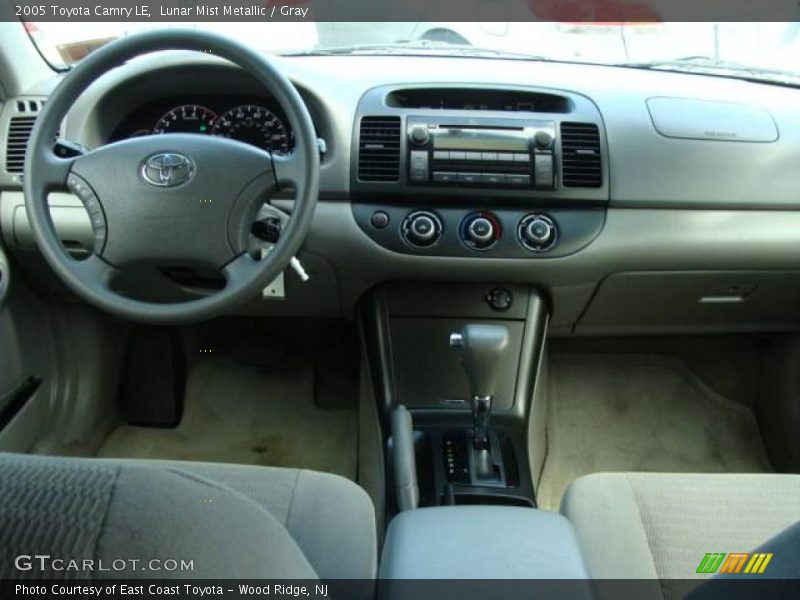 Lunar Mist Metallic / Gray 2005 Toyota Camry LE