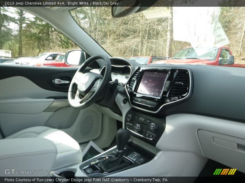 Bright White / Black/Ski Grey 2019 Jeep Cherokee Limited 4x4