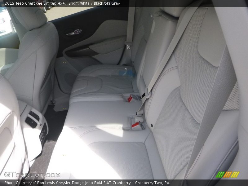 Bright White / Black/Ski Grey 2019 Jeep Cherokee Limited 4x4