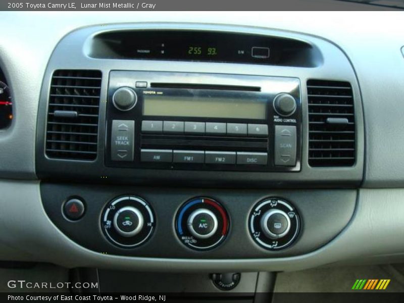 Lunar Mist Metallic / Gray 2005 Toyota Camry LE