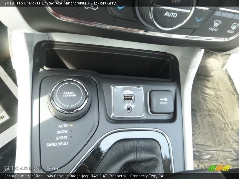 Bright White / Black/Ski Grey 2019 Jeep Cherokee Limited 4x4