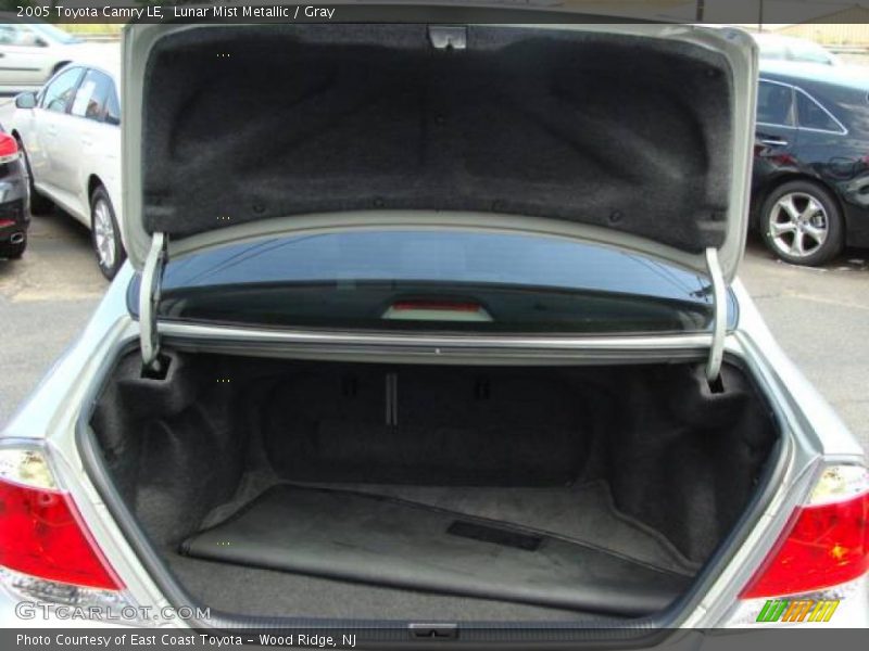 Lunar Mist Metallic / Gray 2005 Toyota Camry LE