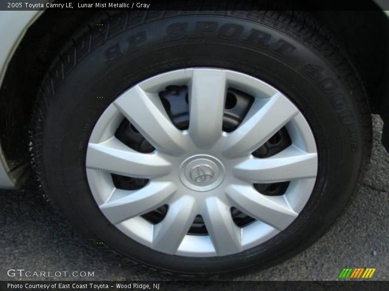 Lunar Mist Metallic / Gray 2005 Toyota Camry LE