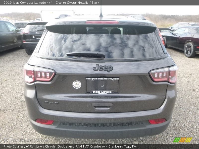 Granite Crystal Metallic / Black 2019 Jeep Compass Latitude 4x4