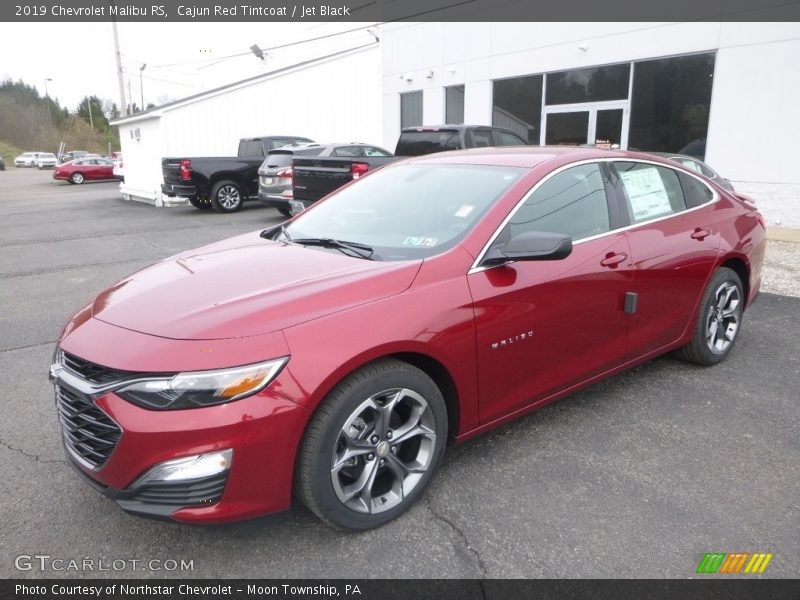 Front 3/4 View of 2019 Malibu RS