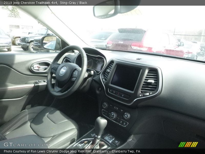 Sting-Gray / Black 2019 Jeep Cherokee Trailhawk 4x4