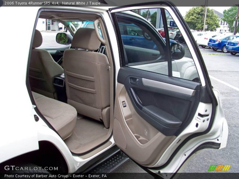 Natural White / Taupe 2006 Toyota 4Runner SR5 4x4