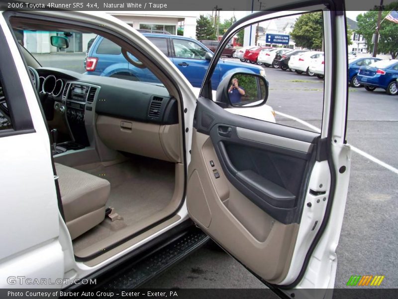 Natural White / Taupe 2006 Toyota 4Runner SR5 4x4