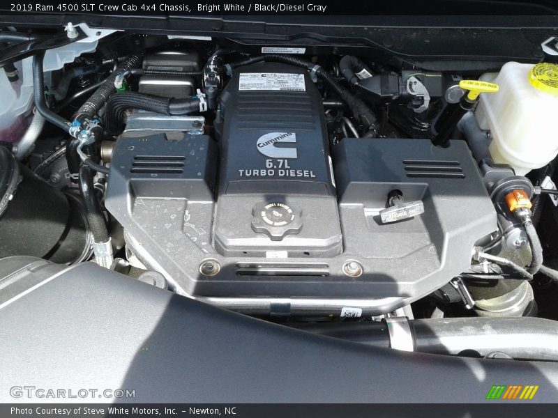  2019 4500 SLT Crew Cab 4x4 Chassis Engine - 6.7 Liter OHV 24-Valve Cummins Turbo-Diesel Inline 6 Cylinder