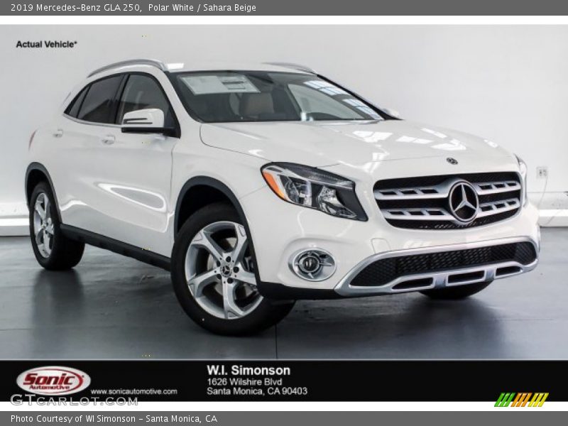 Polar White / Sahara Beige 2019 Mercedes-Benz GLA 250