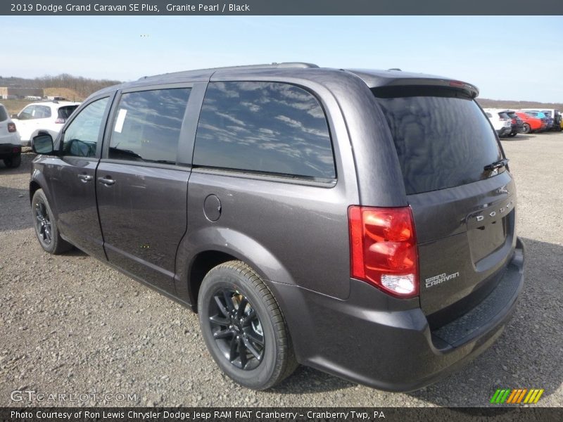 Granite Pearl / Black 2019 Dodge Grand Caravan SE Plus