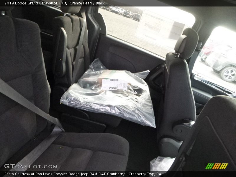 Granite Pearl / Black 2019 Dodge Grand Caravan SE Plus
