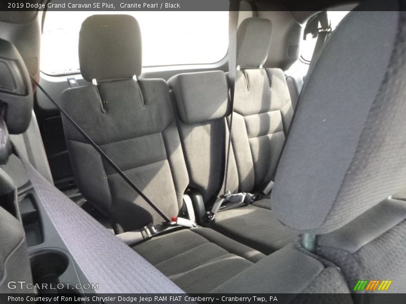 Granite Pearl / Black 2019 Dodge Grand Caravan SE Plus
