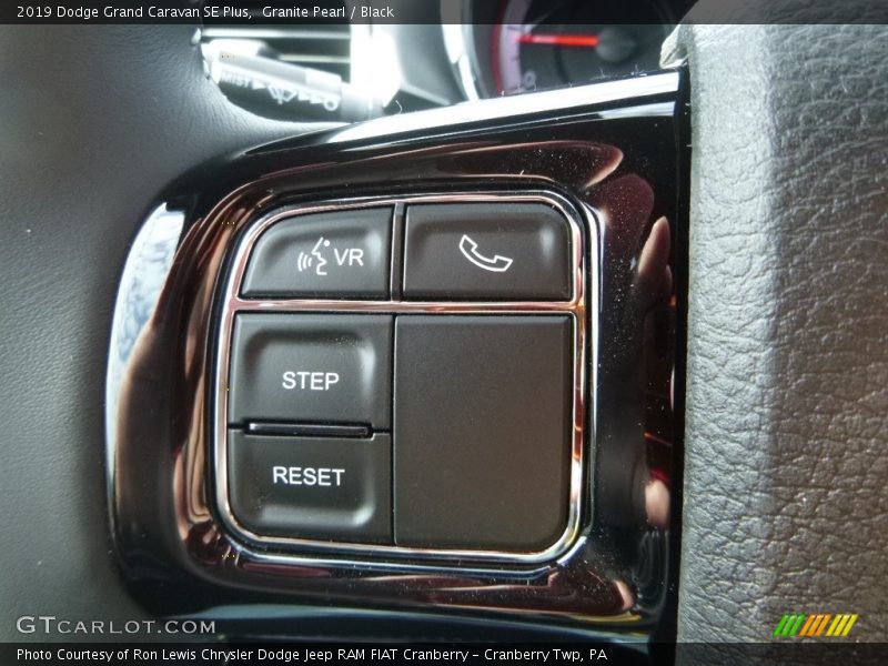 Granite Pearl / Black 2019 Dodge Grand Caravan SE Plus