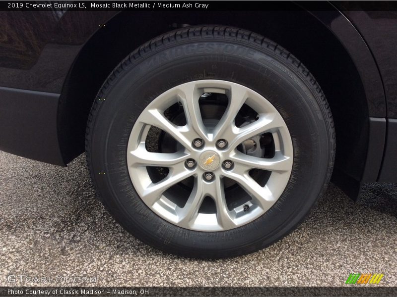 Mosaic Black Metallic / Medium Ash Gray 2019 Chevrolet Equinox LS