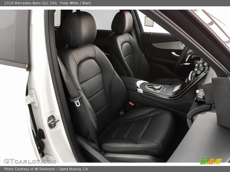 Polar White / Black 2019 Mercedes-Benz GLC 300